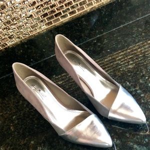 NIB Gray Silver Heels, 10